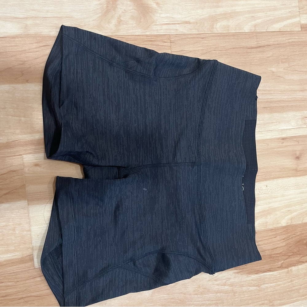 Outdoor voices gray biker shorts.